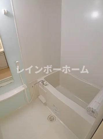 キャトルセゾンの浴室|落ち着いた空間のお風呂です