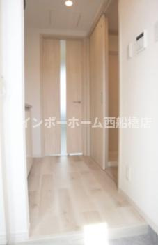 フェルヴェール市川の玄関