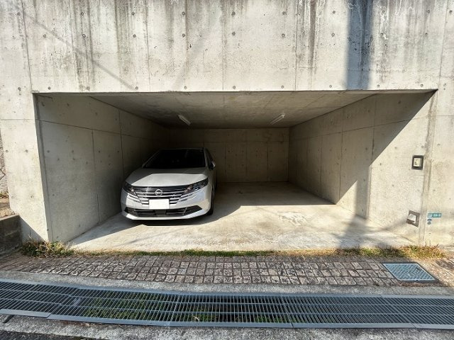 苦楽園四番町中古戸建の前面道路含む現地写真|前面道路含む現地写真です