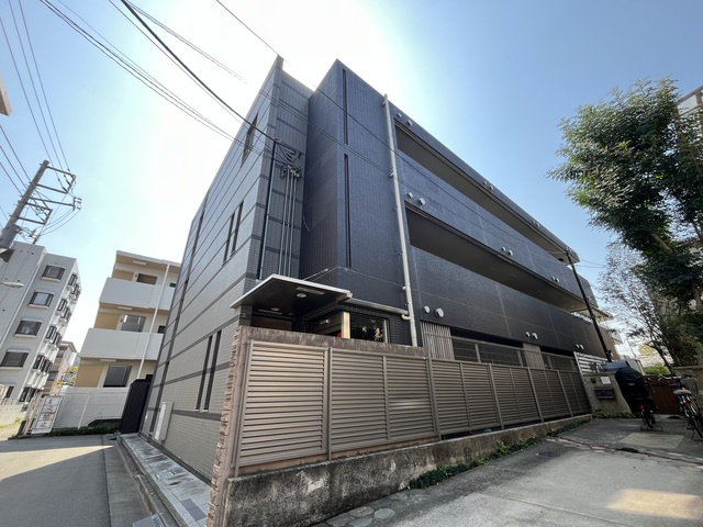 戸田市大字新曽の賃貸マンションの外観