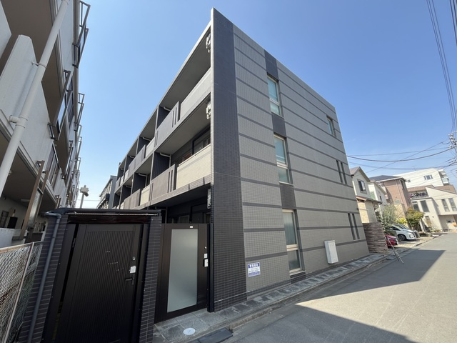 戸田市大字新曽の賃貸マンションの外観