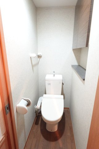 戸田市大字新曽の賃貸マンションのトイレ