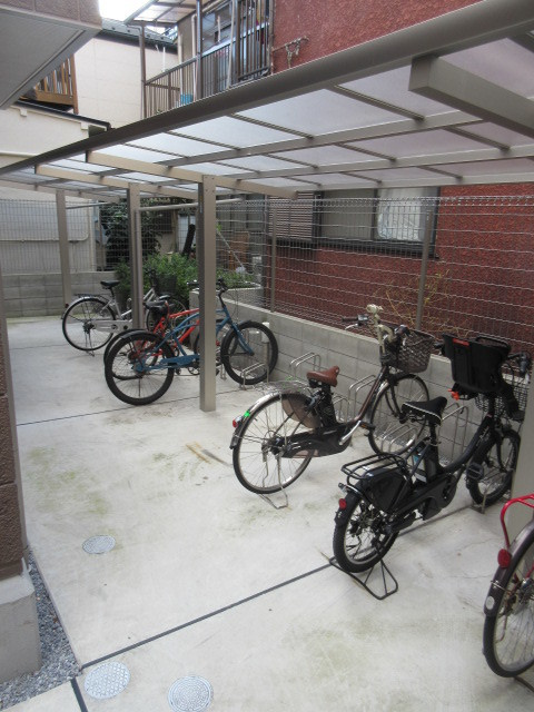 Ｆｅｌｉｃｅ　フェリーチェのその他共用部分|★屋根付き駐輪場★