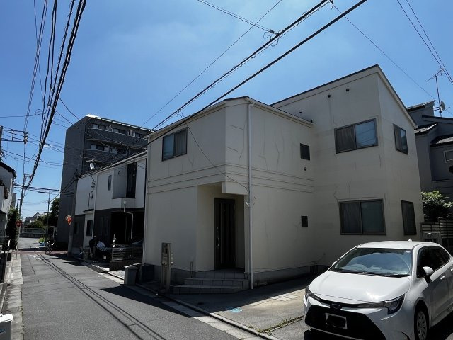 練馬区富士見台3丁目　中古戸建の前面道路含む現地写真|現地写真

現地ご見学希望・資料請求などお気軽にお問い合わせ下さい！
03-5990-5201