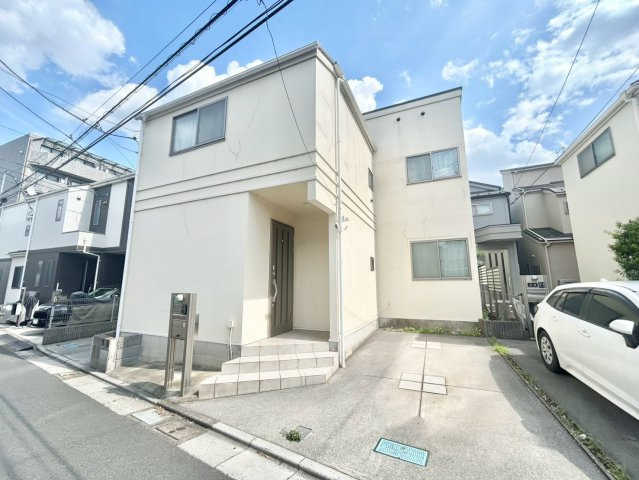 練馬区富士見台3丁目　中古戸建の前面道路含む現地写真|現地写真

現地ご見学希望・資料請求などお気軽にお問い合わせ下さい！
03-5990-5201
