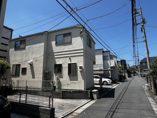 練馬区富士見台3丁目　中古戸建のその他|現地写真

現地ご見学希望・資料請求などお気軽にお問い合わせ下さい！
03-5990-5201