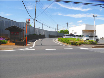 【前面道路含む現地写真】 | 成田市多良貝　売地