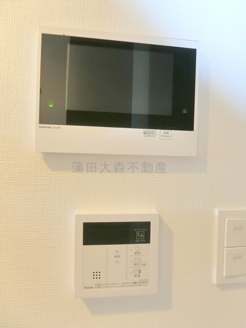 RJRプレシア蒲田の設備|TVモニター付インターホン　給湯器の操作パネル