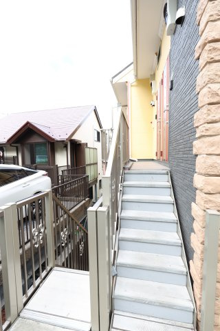 ユナイト日ノ出町パトリアージュのエントランス