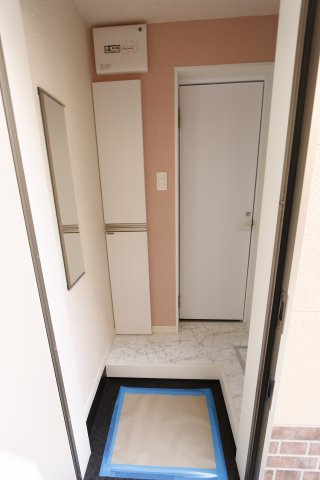 ユナイト追浜パトリスの杜の玄関