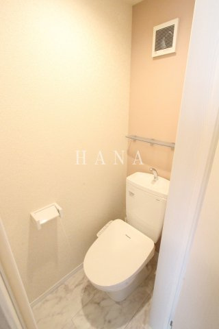 ユナイト子安イリューダのトイレ|同物件の参考写真です。