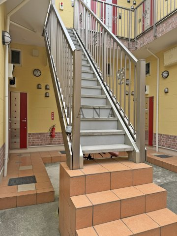 ＨＡＷＫ　ＦＩＶＥ（ホークファイブ）のエントランス