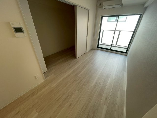アプリーレ阿波座南の居間・リビング