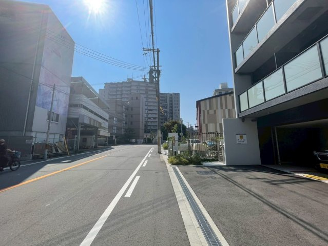 アプリーレ阿波座南の駐車場