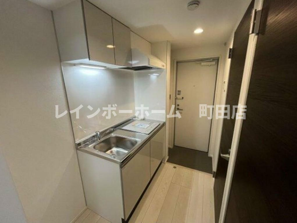 カインドネス本厚木North※初期費用分割あと払いサービス利用可能物件の玄関