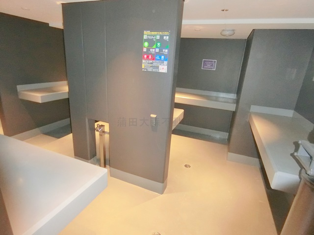 シーズンフラッツ大森西のその他共用部分|曜日時間関係なくゴミ捨て可能な敷地内ゴミ捨て場！