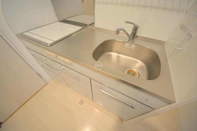 セレニテ本町グランデのキッチン|セレニテ本町グランデ　ＩＨ2口コンロシステムキッチン
