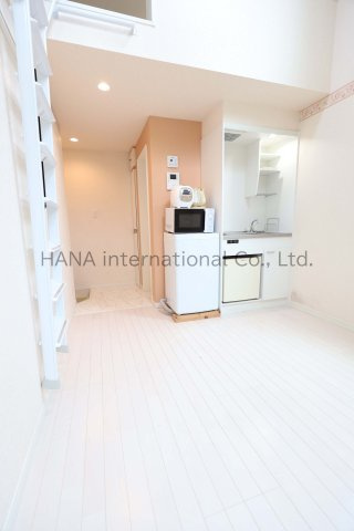 ユナイト黄金町ロザンナの杜の居間・リビング|同シリーズ物件の参考写真です。