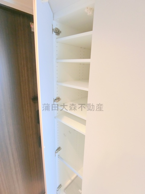 シーズンフラッツ大森西の収納|玄関収納