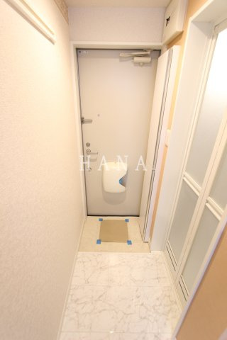 フリーチュアのエントランス|同物件の参考写真です。