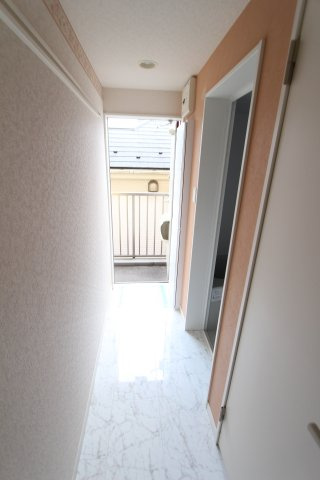 小倉クーベルタンの杜の玄関|同物件の参考写真です。