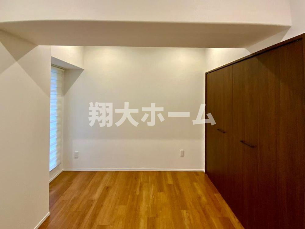 カーネ西早稲田の居間・リビング
