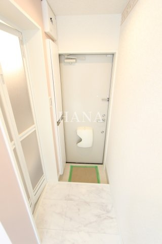 ユナイト市沢エランクールの玄関
