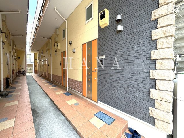 ユナイト根岸アルメニアの杜のエントランス
