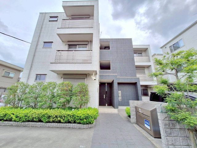 Ｌ’ＥＣＲＩＮ　レクラン