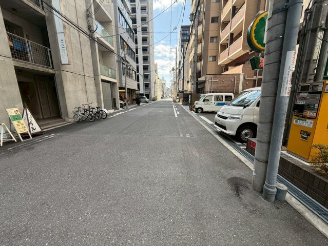 レジティア京町堀の駐車場