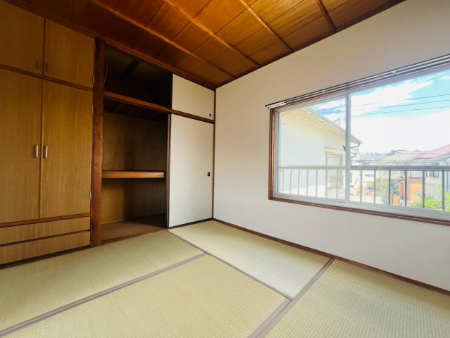 東朝霧丘貸家の寝室