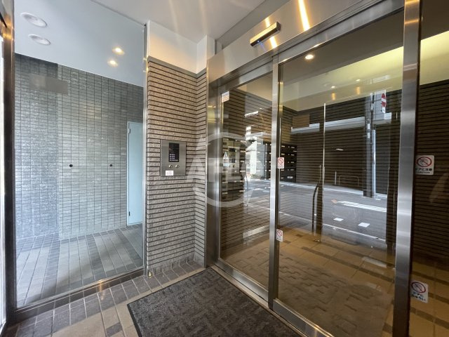 ヴィテイユメゾン成尾　堀江小学校区のエントランス|ヴィティユメゾン成尾　エントランス