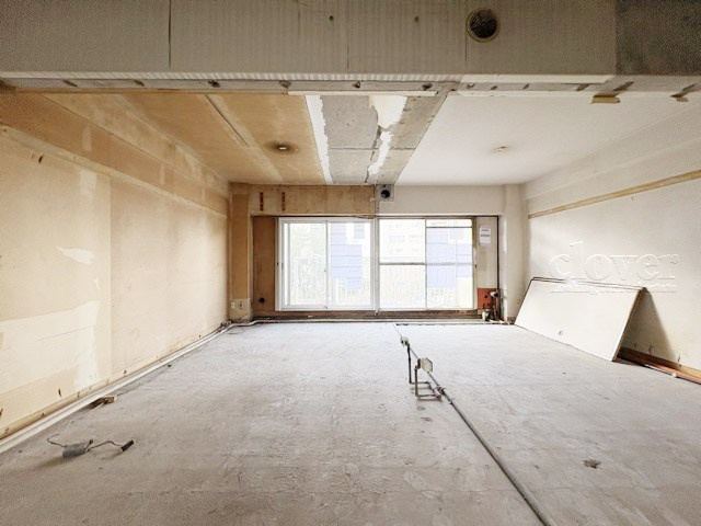 【居間・リビング】 | 狛江ハイタウン2号棟 | ※工事中　リビングダイニング　～即日のご見学可能～　お問合せはお気軽にどうぞ。
