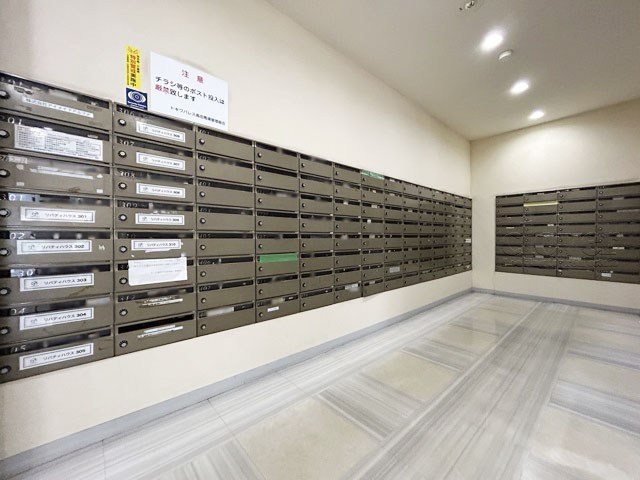 【受付】 | トキワパレス | 管理人さんが勤務する管理室です。マンションに出入りする人たちを見守り、注意を払ってくれています。～即日のご見学可能～　お問合せはお気軽にどうぞ。