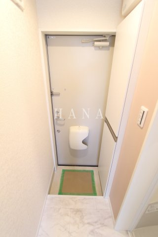 ユナイト黄金町アクトンストリートの玄関