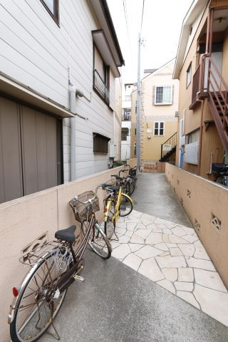 ユナイト鹿島田フェリクスのエントランス|同タイプ参考写真です。