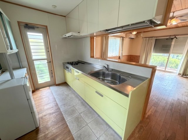 【キッチン】 | 滑川町羽尾　中古戸建 | ※掲載写真は一部AI画像加工により、家具・家財等を削除しております。現況と異なる場合は現況を優先とします。