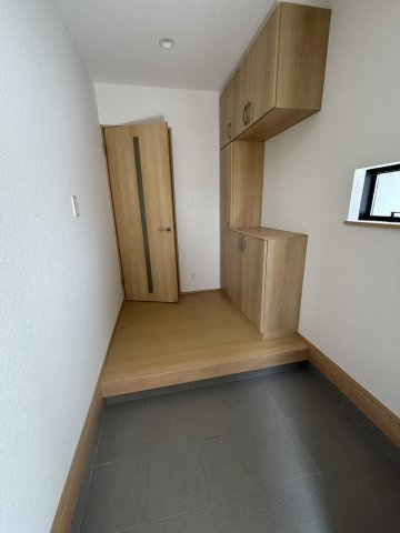 川越砂新田 A号棟の玄関