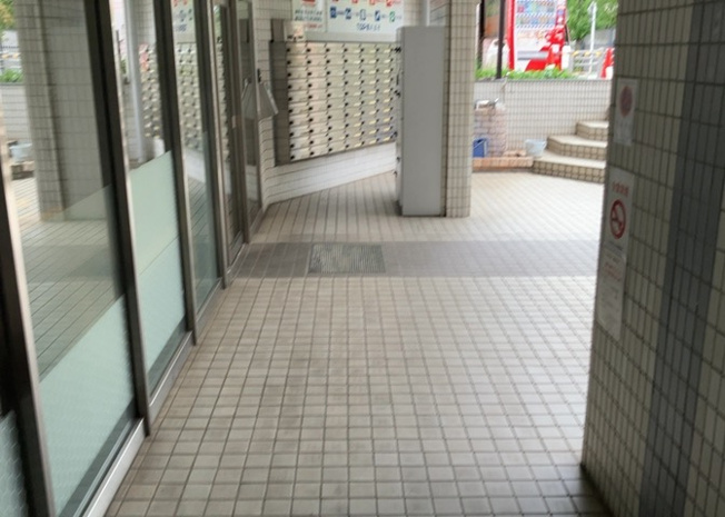 【その他共用部分】 | ＴＯＰ・西八王子 | 共用部分は、一棟の建物に住む区分所有者全員が共同で所有するとし、共用部分の管理、補修などは、区分所有者で形成される管理組合が行います。個人の判断で勝手に変更することはできませんので覚えておきましょう。