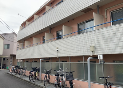 【構造・工法・仕様】 | ＴＯＰ・西八王子 | ＳＲＣ造は強度や耐震性の面でもRC造と比べて優れています。そのため、10階建以上の高層または超高層マンションなどの建築にも多く採用されています。柱や梁などのサイズが小さくても高い耐震性を確保できます。