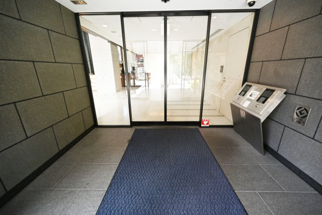 N4.TOWERのエントランス|オートロック付なので安心です。