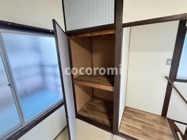 枚方市渚元町戸建の収納