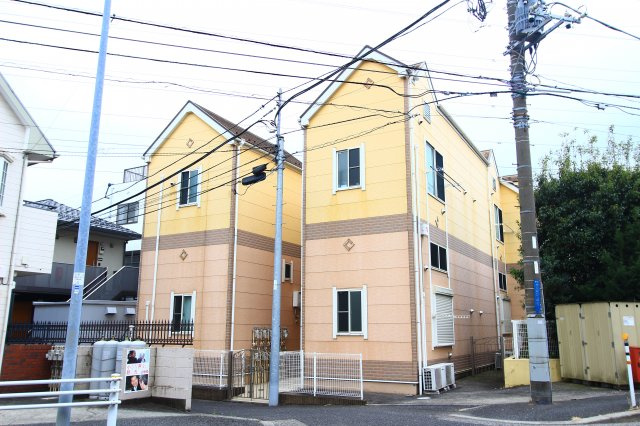 ネオステージ大倉山Ａの外観