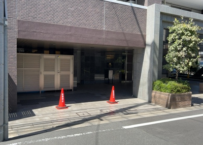 【構造・工法・仕様】 | シーズガーデン八王子 | ＳＲＣ造は強度や耐震性の面でもRC造と比べて優れています。そのため、10階建以上の高層または超高層マンションなどの建築にも多く採用されています。柱や梁などのサイズが小さくても高い耐震性を確保できます。