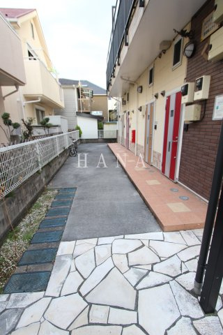 ユナイト弘明寺ジャン　パオロのエントランス