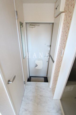 ユナイト四谷フォンターナのエントランス|同物件の参考写真です。