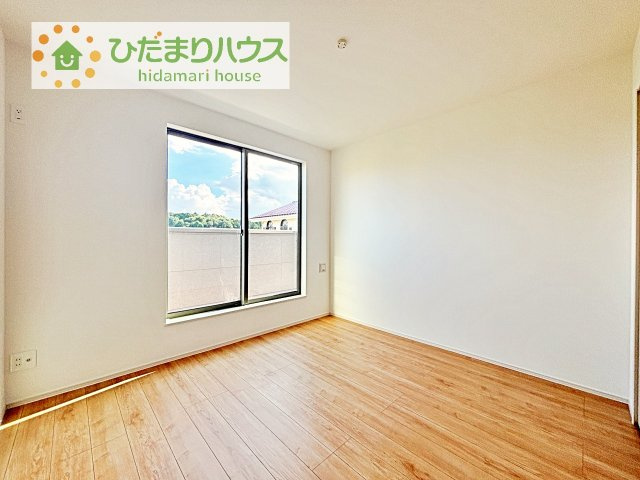【洋室】 | 土浦市真鍋5丁目2086番　新築戸建　A号棟 | お掃除しやすく、清潔感を保てるのでダニも発生しにくいフローリング♪