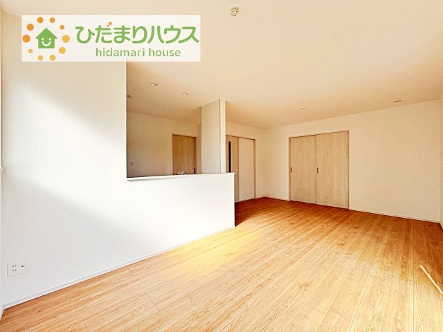 【居間・リビング】 | 土浦市真鍋5丁目2086番　新築戸建　A号棟 | 早くお仕事終わらせて、家に帰りたくなるようなリビングです(^^♪