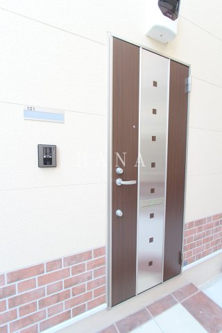 ユナイト黄金町アクトンストリートのエントランス|同シリーズ物件の参考写真です。