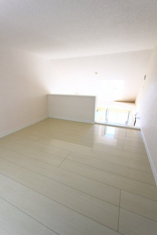 ユナイト根岸パステルナークの寝室